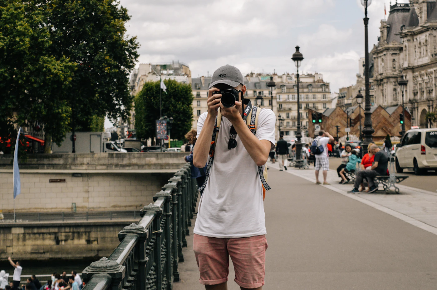 Editorial image for Small Habits That Make A Noticeable Difference In Taking Better Vacation Photos