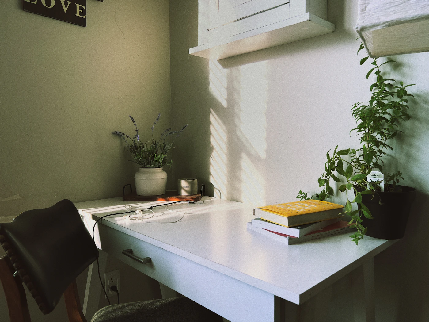 Editorial image for How To Handle Reducing Clutter In A Home Office When Space Is Limited