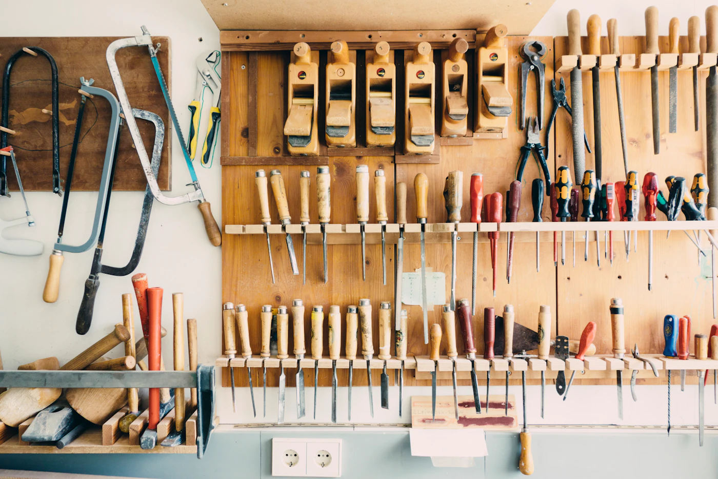 Editorial image for The Everyday Checklist That Takes The Guesswork Out Of Setting Up A Basic Home Tool Kit